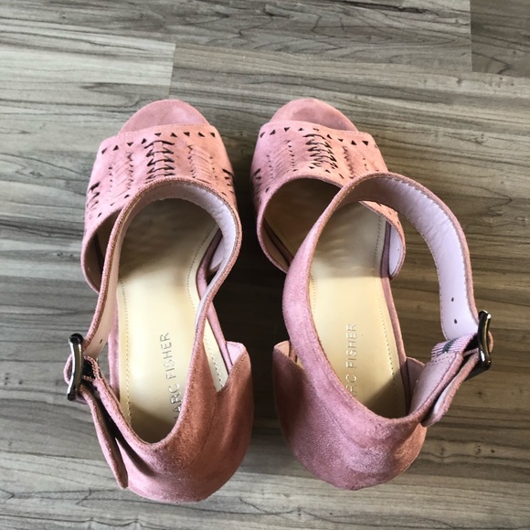 Marc Fisher SZ 10 pink suede platform wedge. - Picture 4 of 7